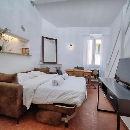 Upstays Renovated 31m Duplex Suquet * Cannes